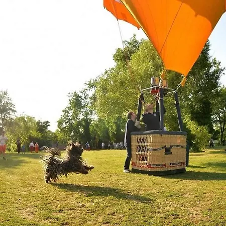 Dom árgyélus - árgyélus Ház - Fesztypark Vendégház 3*